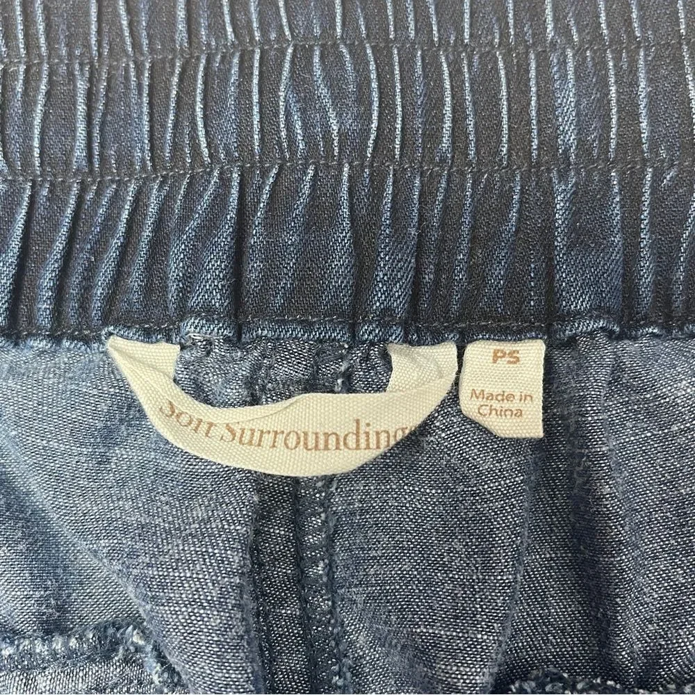 SOFT SURROUNDINGS women's soft blue tencel denim button cropped pants, size S P - Picture 2 of 13